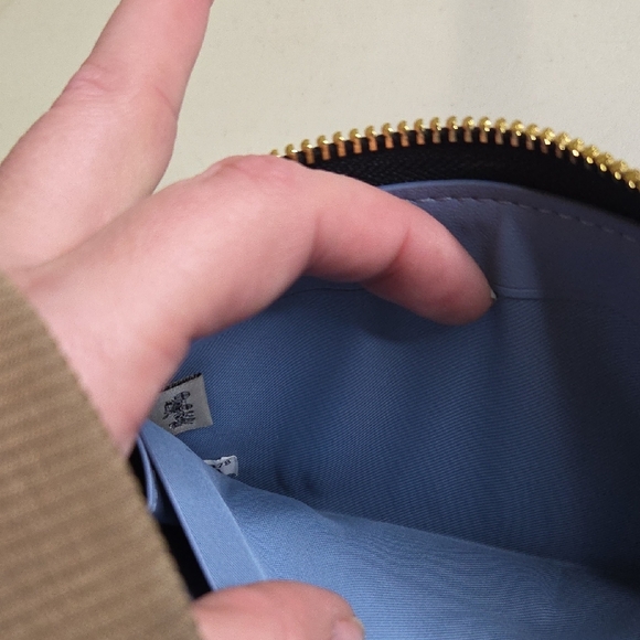 Coach Accordian  Zip Wallet - Picture 5 of 11